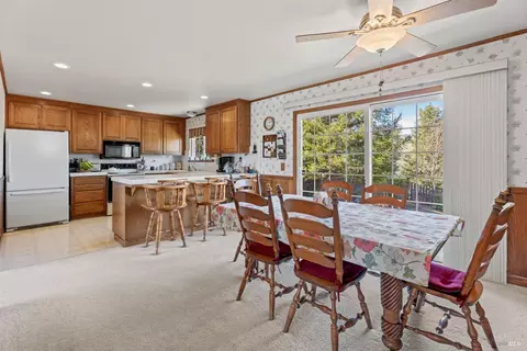 Dining - 830 Riverside Dr, Ukiah, CA 95482 photo 1 of 1