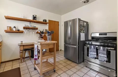 2122 Napa St, Vallejo, CA 94590 photo 4
