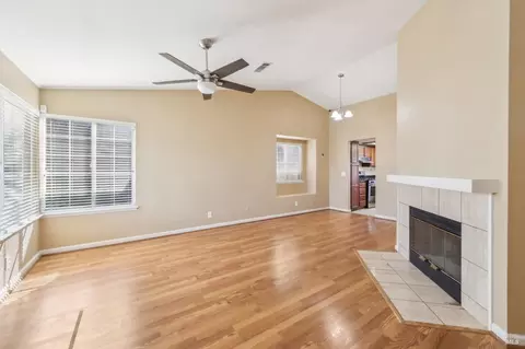 2812 Whitney Dr, Fairfield, CA 94533 photo 4