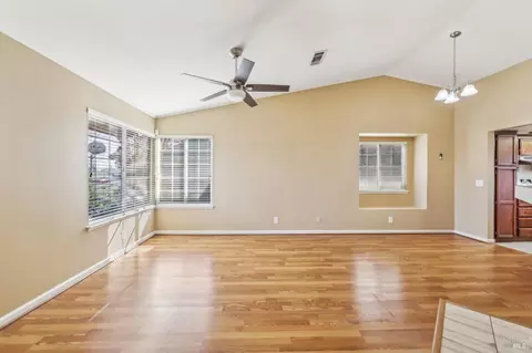 2812 Whitney Dr, Fairfield, CA 94533 photo 6