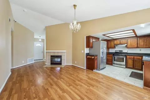 2812 Whitney Dr, Fairfield, CA 94533 photo 9