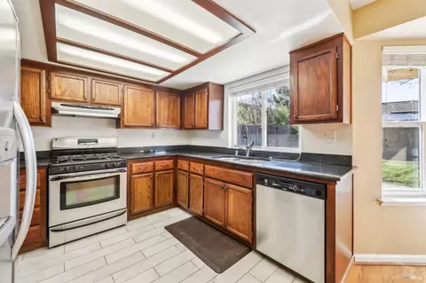 2812 Whitney Dr, Fairfield, CA 94533 photo 12