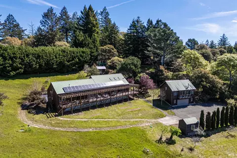 777 Tilton Rd, Sebastopol, CA 95472