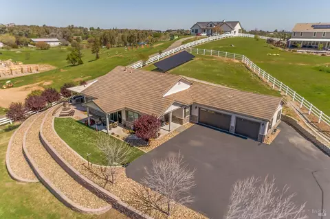 7490 English Hills Rd, Vacaville, CA 95688