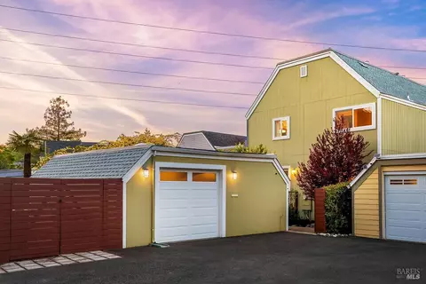 2811 Topaz Dr, Novato, CA 94945