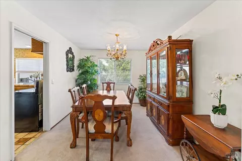 Dining - 407 Corte Majorca, Vacaville, CA 95688 photo 2 of 5