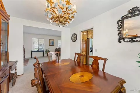 Dining - 407 Corte Majorca, Vacaville, CA 95688 photo 4 of 5