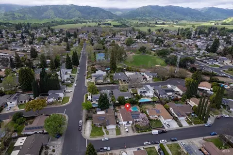 View/Area - 407 Corte Majorca, Vacaville, CA 95688 photo 3 of 9