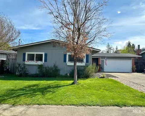 75 Fairview Ct, Ukiah, CA 95482