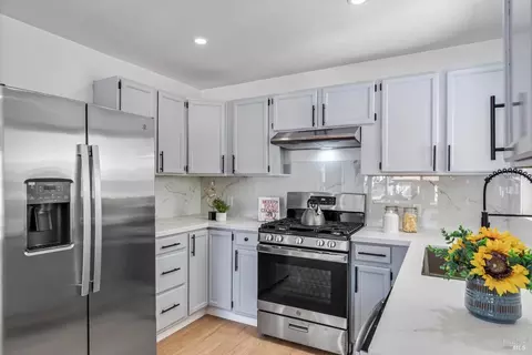 389 Pepper Dr, Vallejo, CA 94589 photo 12