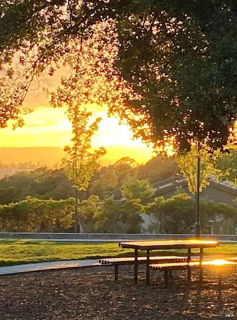 2222 Bell Flower Ln, Santa Rosa, CA 95404