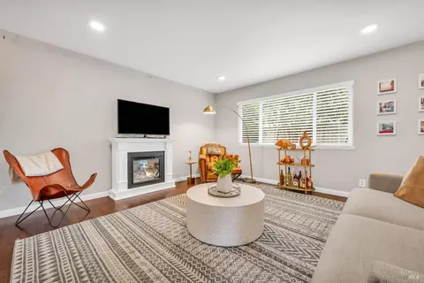 953 Windsor St, Napa, CA 94558 photo 4