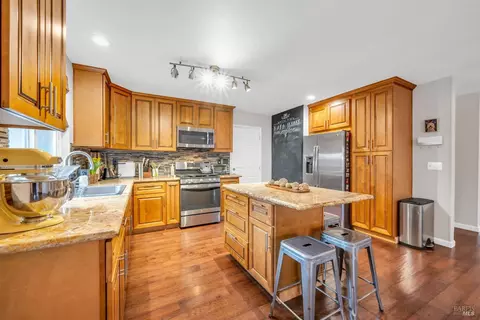 953 Windsor St, Napa, CA 94558 photo 11