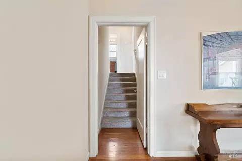 Entry Way - 30 Buena Vista Ave, Vallejo, CA 94590 photo 4 of 8