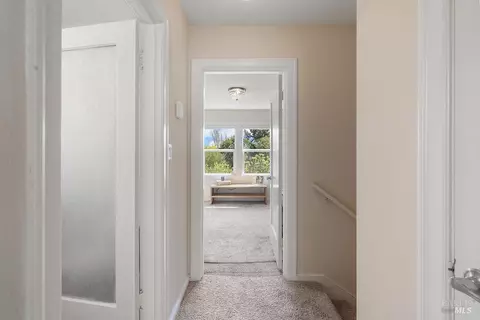 Entry Way - 30 Buena Vista Ave, Vallejo, CA 94590 photo 5 of 8
