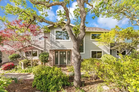2227 Laguna Vista Dr, Novato, CA 94945