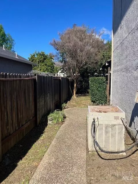 1014 Birch Ct, Fairfield, CA 94533 photo 5