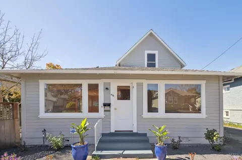419 Upham St, Petaluma, CA 94952