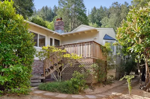31 Buckeye Cir, Woodacre, CA 94973
