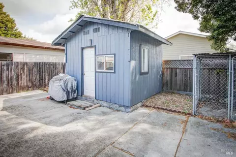 Exterior - 152 12th St, Vallejo, CA 94590 photo 7 of 8