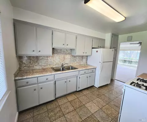 416 Vervais Ave, Vallejo, CA 94591 photo 9