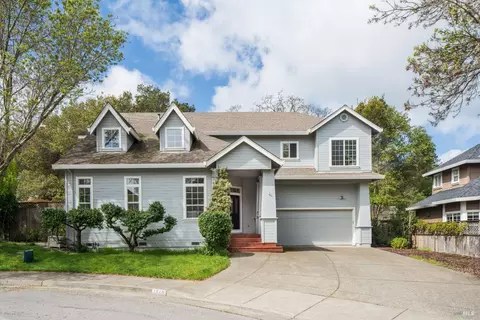 1010 Gailinda Ct, Petaluma, CA 94952