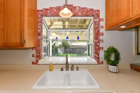 948 Dorothea Ct, Windsor, CA 95492 photo 11