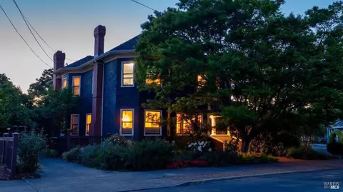 1133 Seminary St, Napa, CA 94559