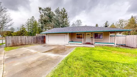 973 Acacia Ln, Santa Rosa, CA 95409