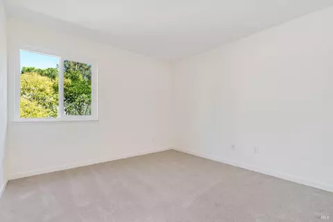 Bedroom - 156 Courtyards E, Windsor, CA 95492 photo 4 of 4