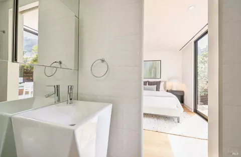 Bath - 311 2nd St, Sausalito, CA 94965 photo 8 of 8