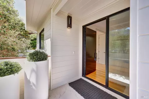 Entry Way - 311 2nd St, Sausalito, CA 94965 photo 1 of 7