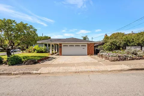 301 Orange Blossom Ln, San Rafael, CA 94903