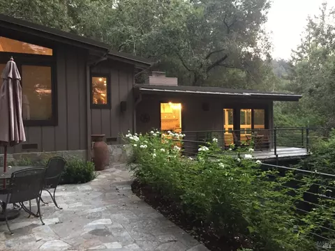 509 Canon Park Dr, Saint Helena, CA 94574