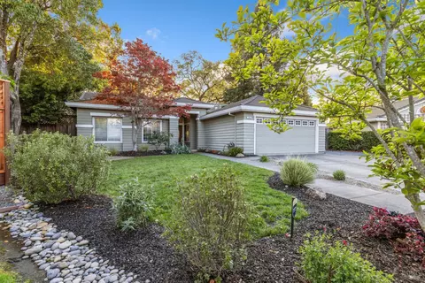219 Persimmon Pl, Windsor, CA 95492 photo 3