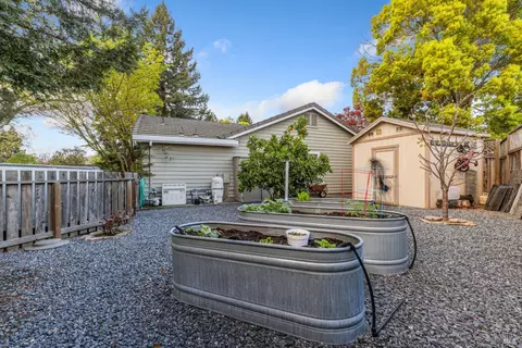 219 Persimmon Pl, Windsor, CA 95492 photo 30