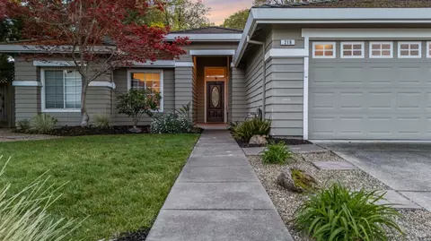 219 Persimmon Pl, Windsor, CA 95492 photo 2