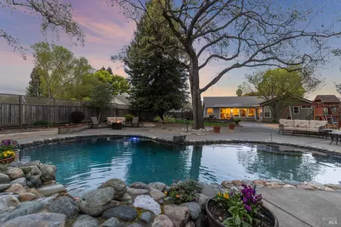219 Persimmon Pl, Windsor, CA 95492 photo 24