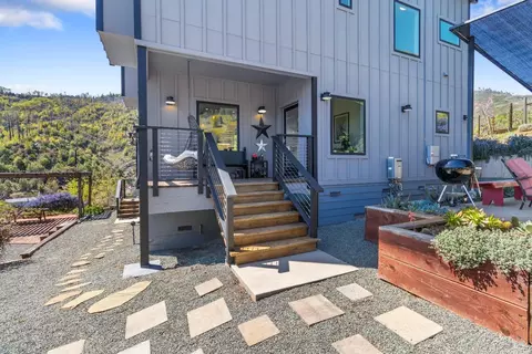 11150 Van Dorn Reservoir Rd, Middletown, CA 95461