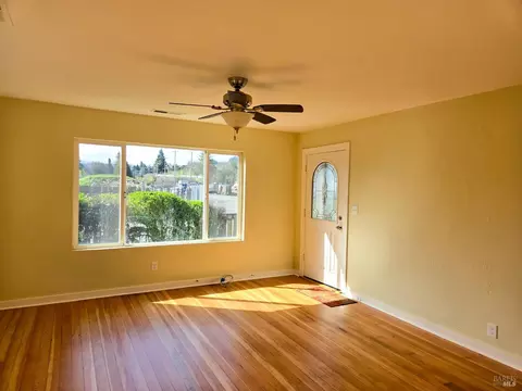92 Franklin Ave, Willits, CA 95490 photo 3