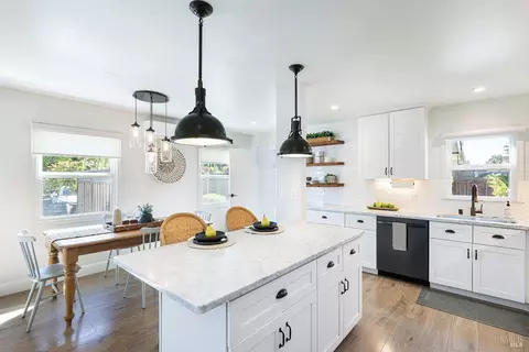 711 Central Ave, Napa, CA 94558