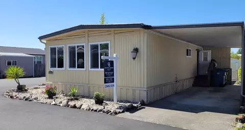 8167 Willow St, Windsor, CA 95492