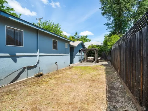 605 N Pine St, Ukiah, CA 95482 photo 30
