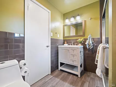 605 N Pine St, Ukiah, CA 95482 photo 19