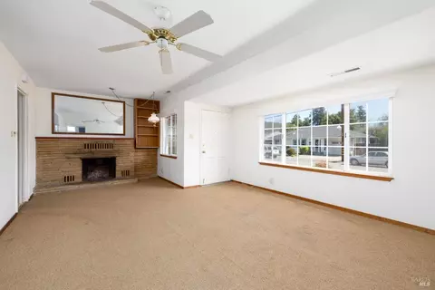 Living - 13 Alter St, Cloverdale, CA 95425 photo 1 of 2