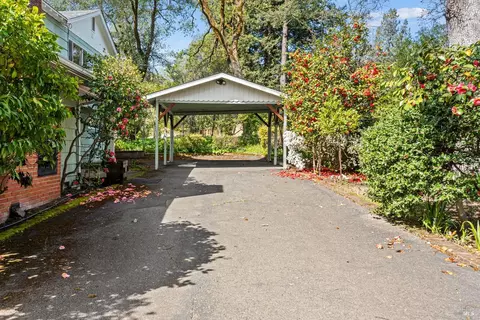 711 Willow Ave, Ukiah, CA 95482 photo 3