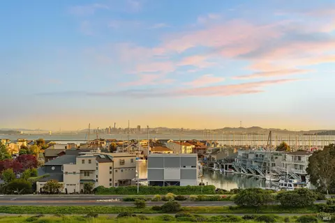 1300 Quarry Ct #311, Richmond, CA 94801