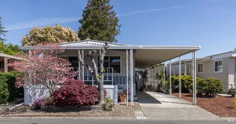122 Pamela Ct, Petaluma, CA 94954