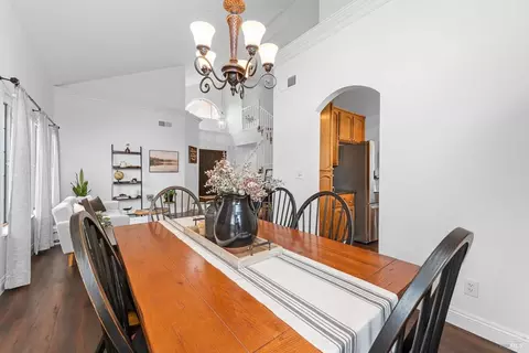 Dining - 812 Wethersfield Dr, Vacaville, CA 95688 photo 4 of 6