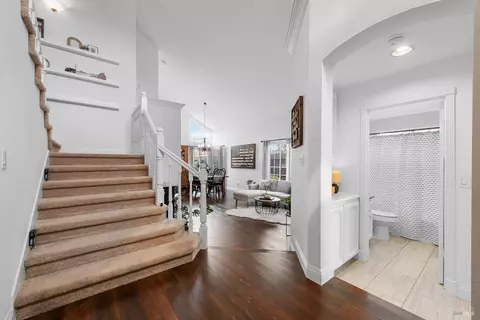 Entry Way - 812 Wethersfield Dr, Vacaville, CA 95688 photo 2 of 3